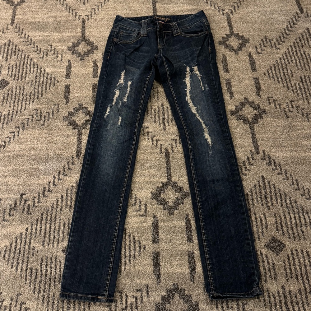 Women’s Amethyst Distressed Denim Skinny Blue Jeans: Size 1